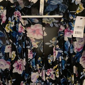 Floral Maxi Dress 1X fits like 2X